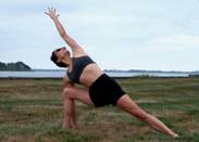 0208124yogaout 037 robinpavtrig croptouch